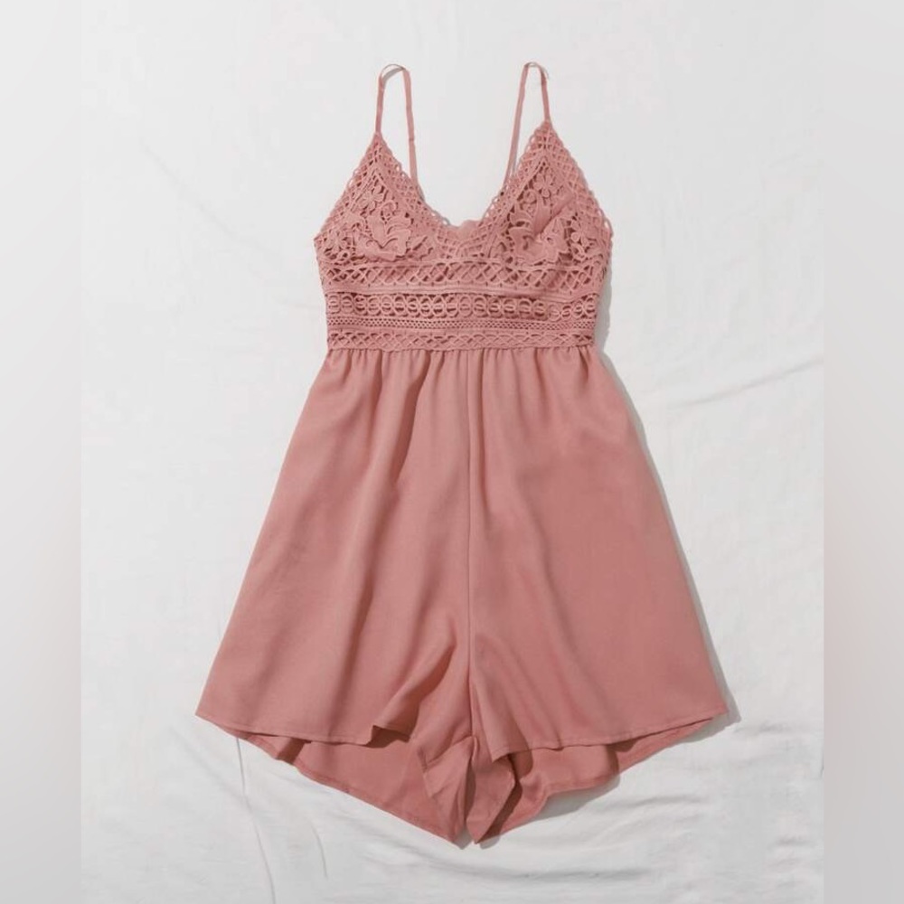 Contrast Crochet Lace Self-Tie Cami Romper - Picture 2 of 12